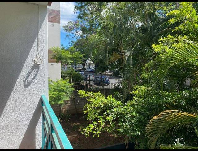 2 BEDROOM APARTMENT FOR SALE IN GLENWOOD